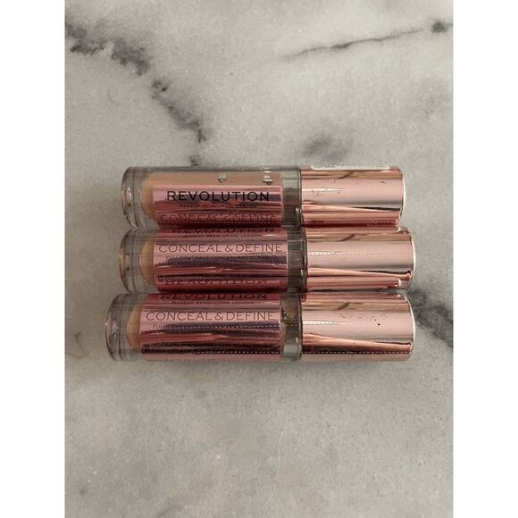Revolution Conceal and Define Full Coverage Concealer and Contour in Shade C10 L - Picture 1 of 2